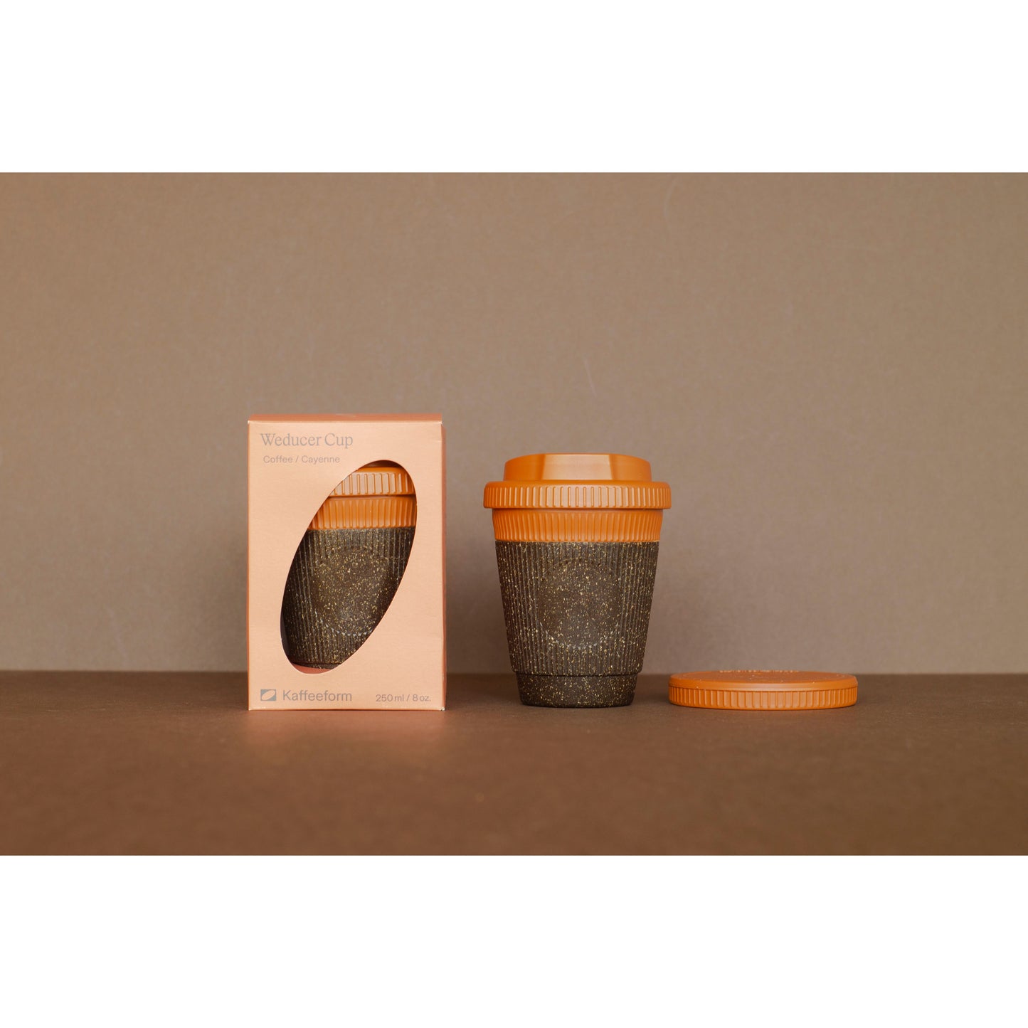 Reusable cup made of coffee grounds Weducer